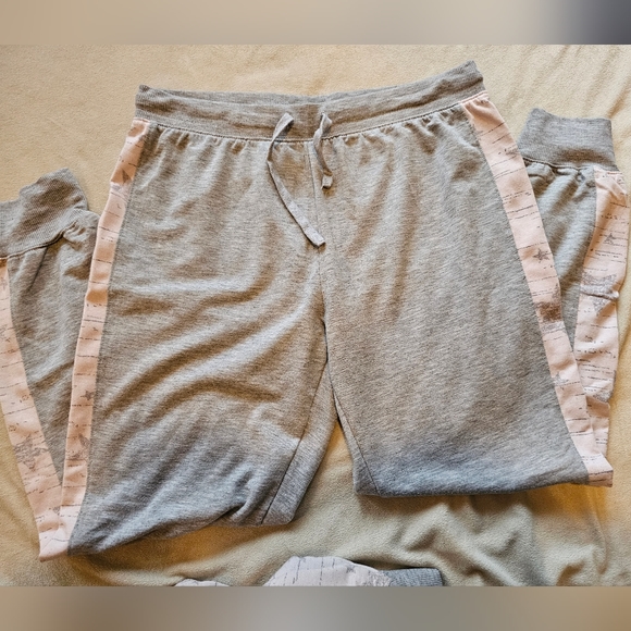 Pajama Set - Picture 4 of 4